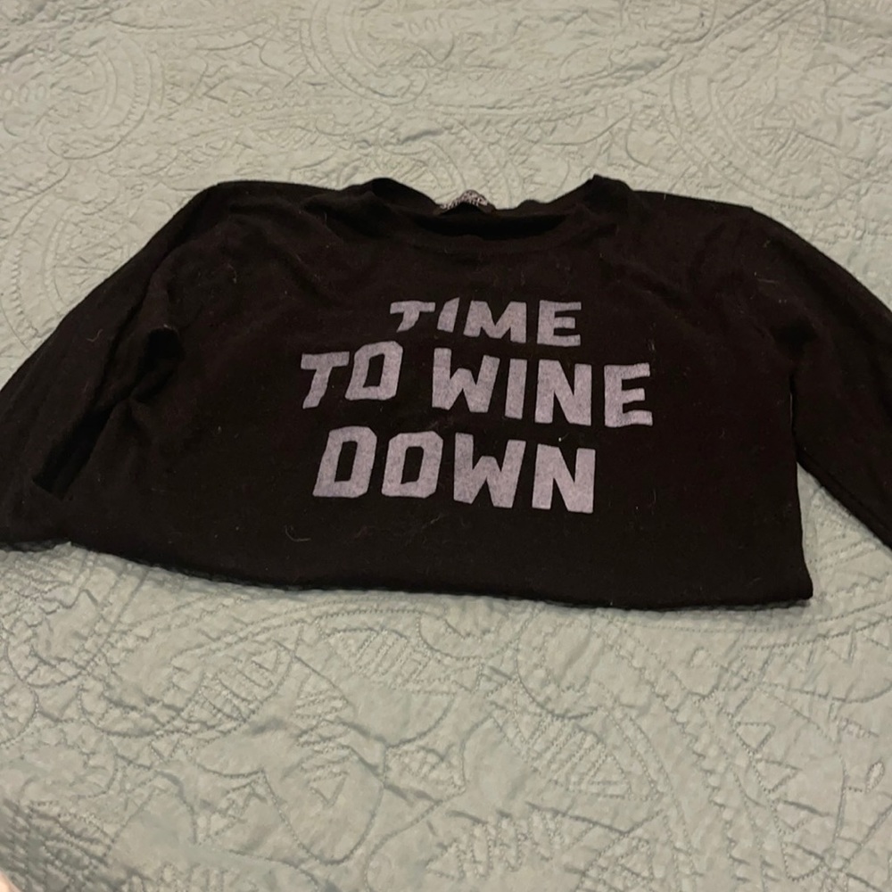 Women’s Graphic Crew Neck Pullover Sweatshirt, size xs/small